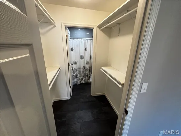 $59,900 | 1606 Willow Wren Court, Unit 305, Florissant, MO 63033