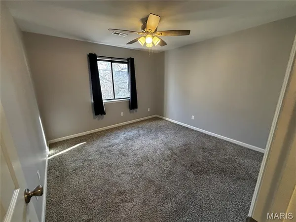 $59,900 | 1606 Willow Wren Court, Unit 305, Florissant, MO 63033