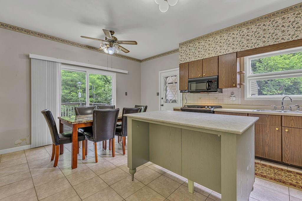 612 Adams Street Rochester, PA 15074 - Photo 20 of 25