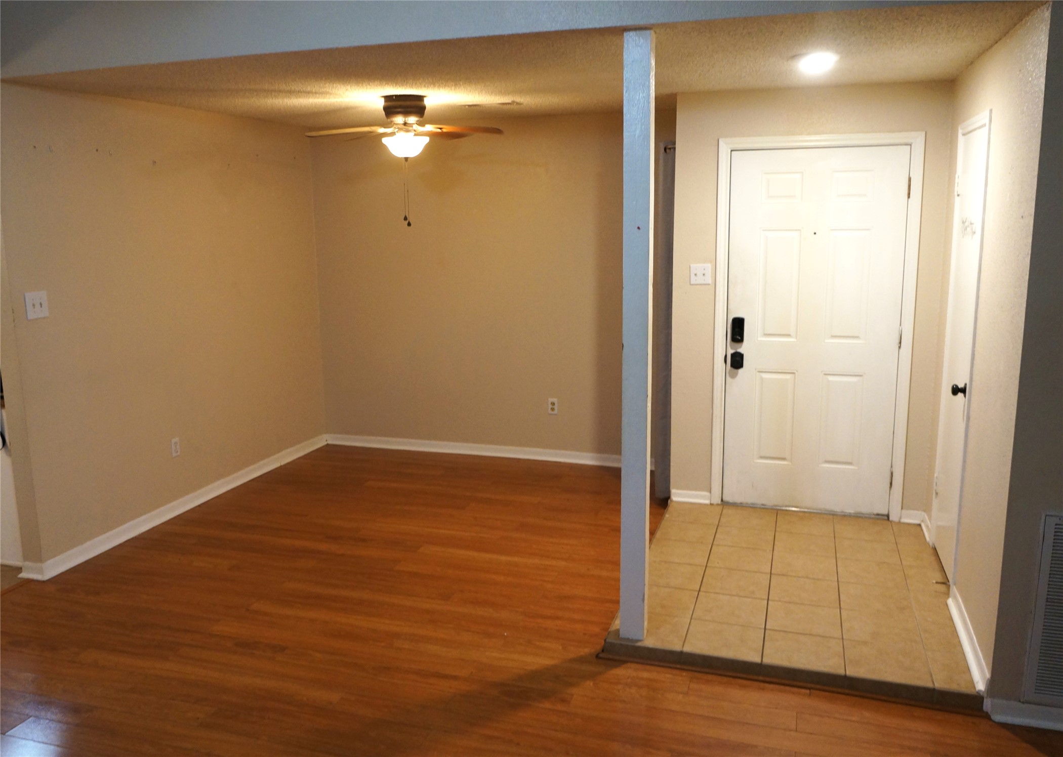 718 Silverpines Road Houston, TX 77062 - Photo 11 of 49