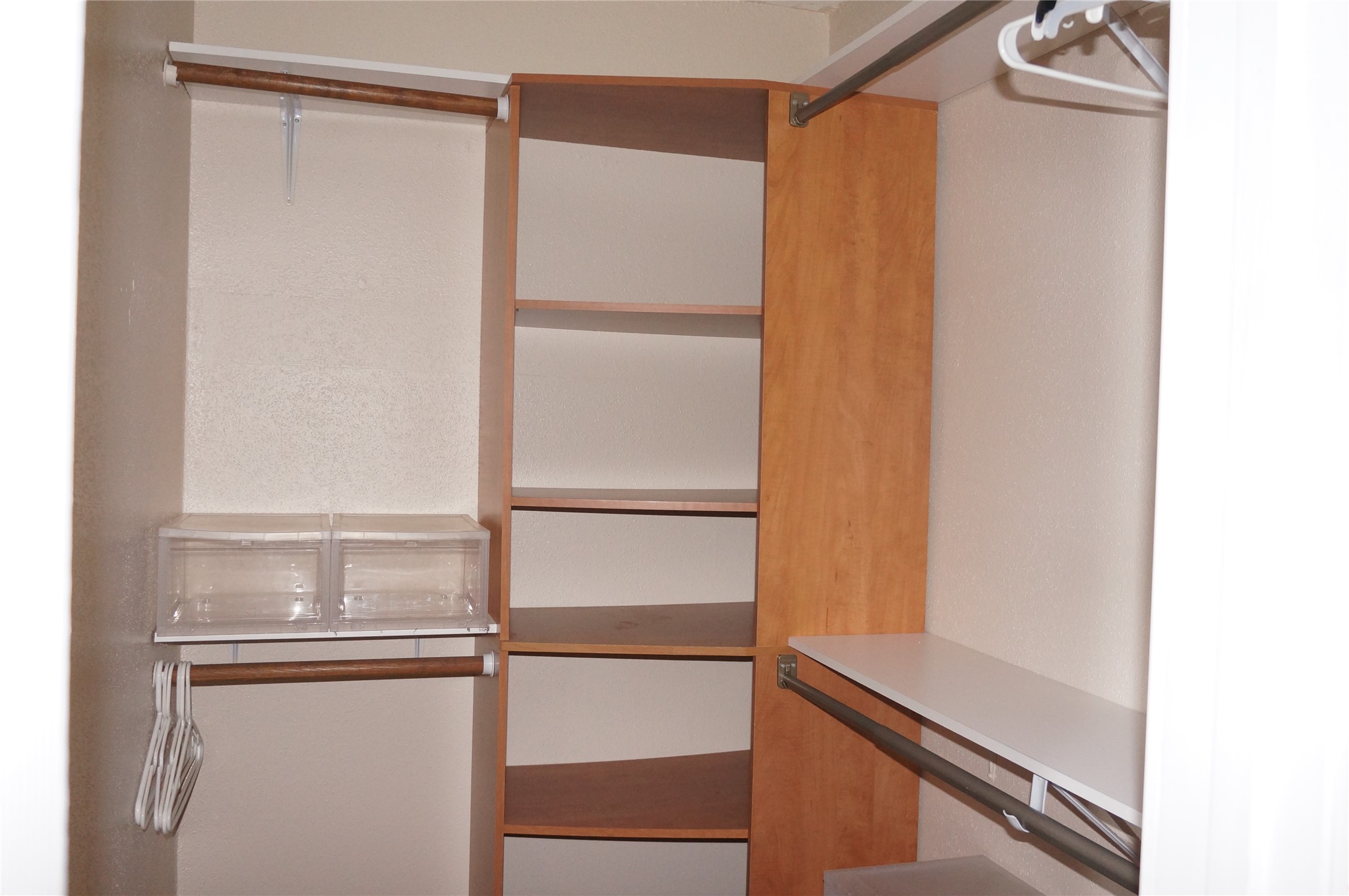 718 Silverpines Road Houston, TX 77062 - Photo 28 of 49 a close view of closet