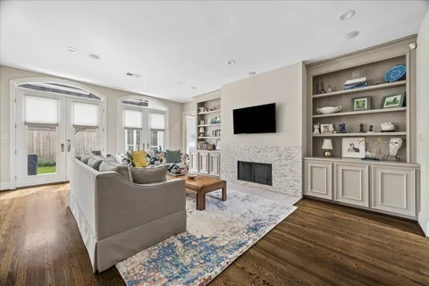 $1,290,000 | 4809 Evergreen Street, Bellaire, TX 77401