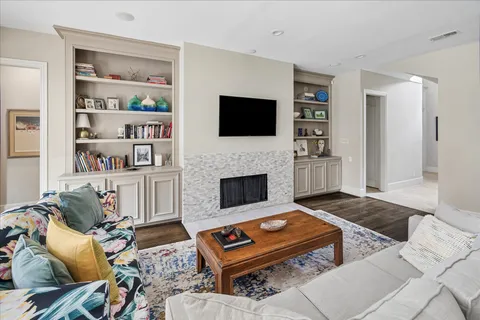 $1,290,000 | 4809 Evergreen Street, Bellaire, TX 77401