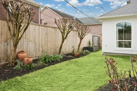 $1,290,000 | 4809 Evergreen Street, Bellaire, TX 77401