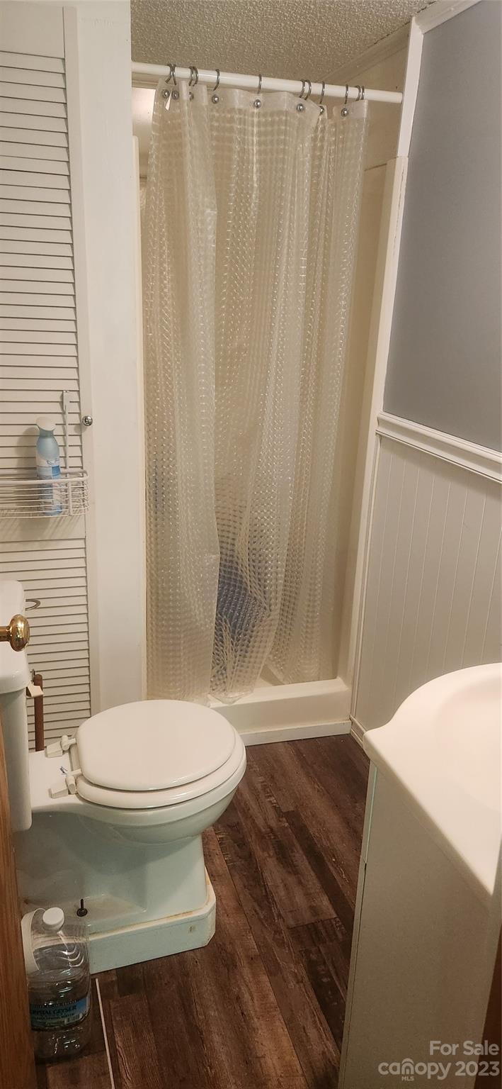 6524 Workman Lane Vale, NC 28168 - Photo 12 of 20 a bathroom with a sink and a toilet