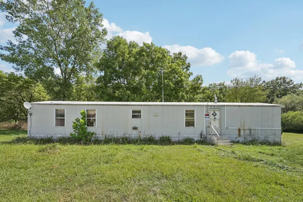 $159,900 | 8520 Purity Road Northeast, St. Louisville, OH 43071