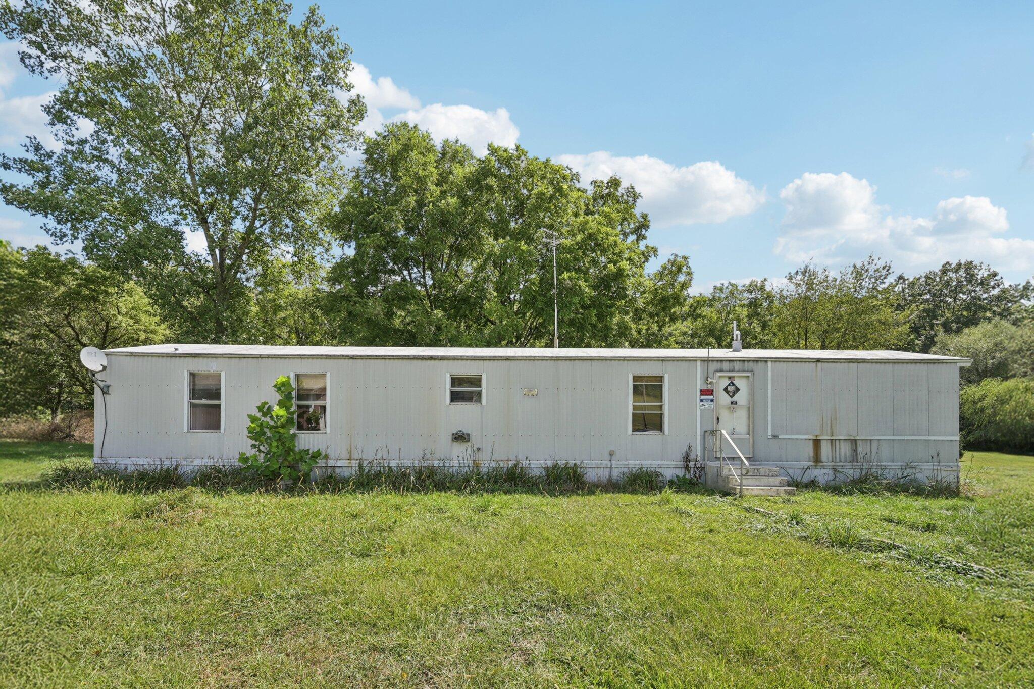 8520 Purity Road Northeast St. Louisville, OH 43071 - Photo 1 of 35