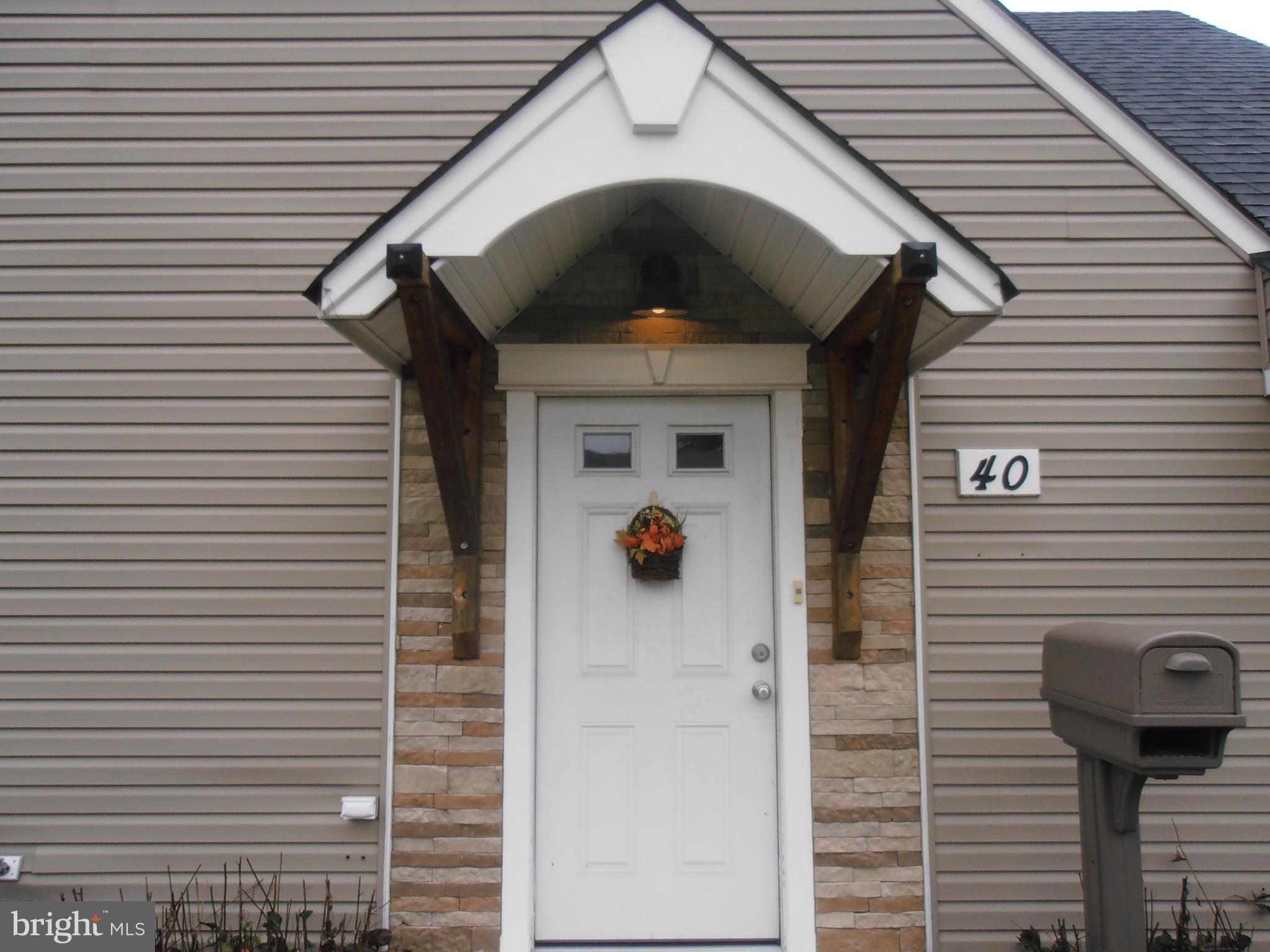 40 Ravine Lane Levittown, PA 19055 - Photo 2 of 20 Front door