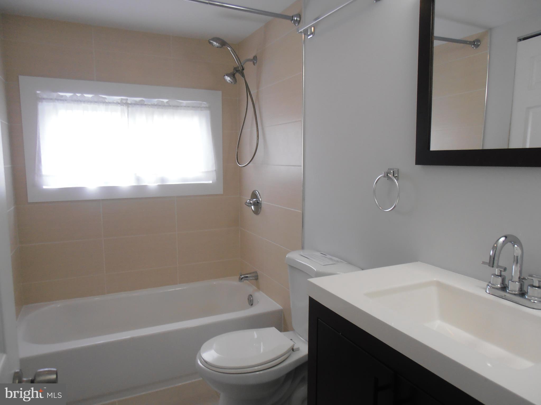 40 Ravine Lane Levittown, PA 19055 - Photo 14 of 20 Upper Level Bathroom
