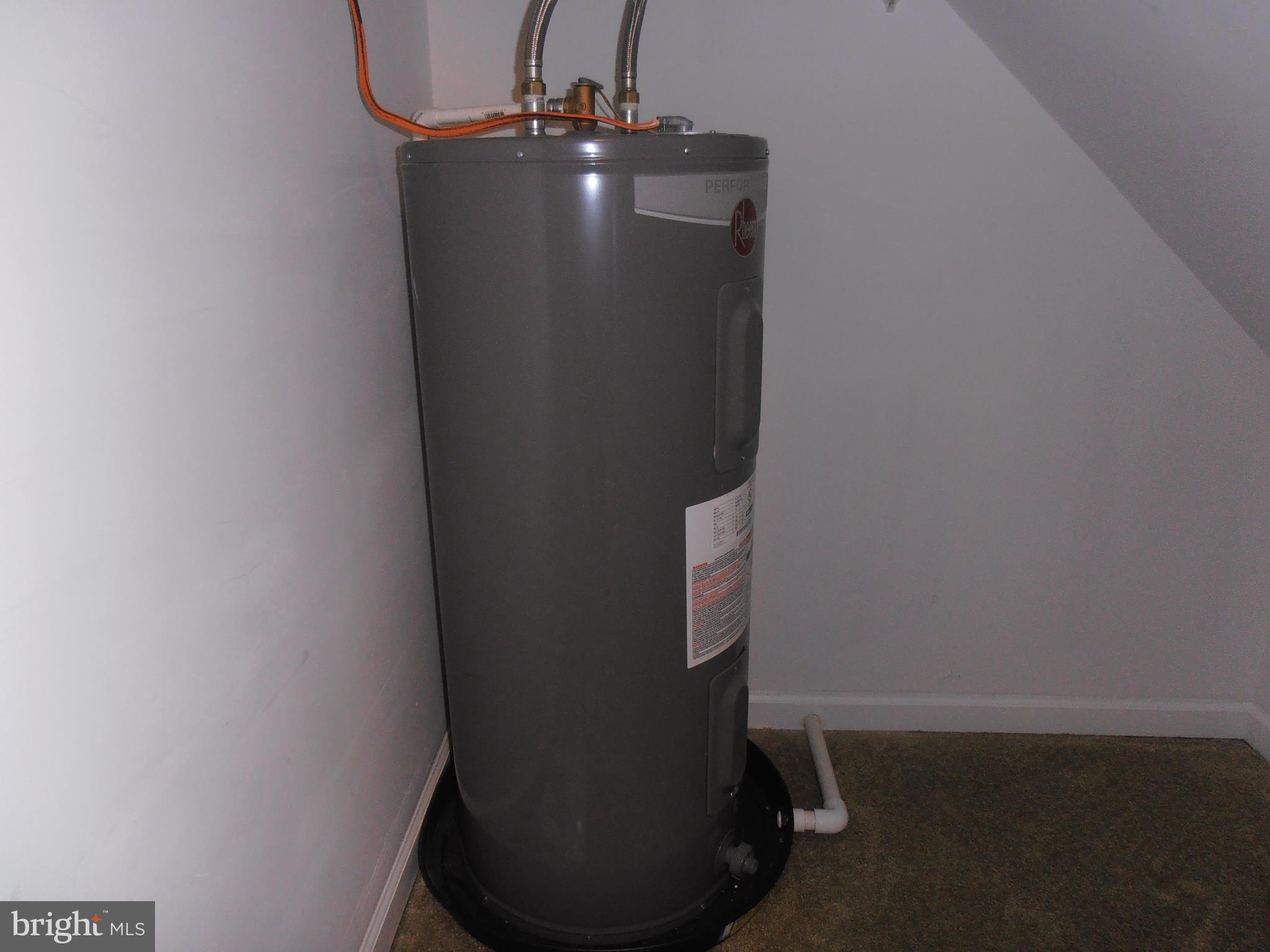 40 Ravine Lane Levittown, PA 19055 - Photo 17 of 20 Hot water heater