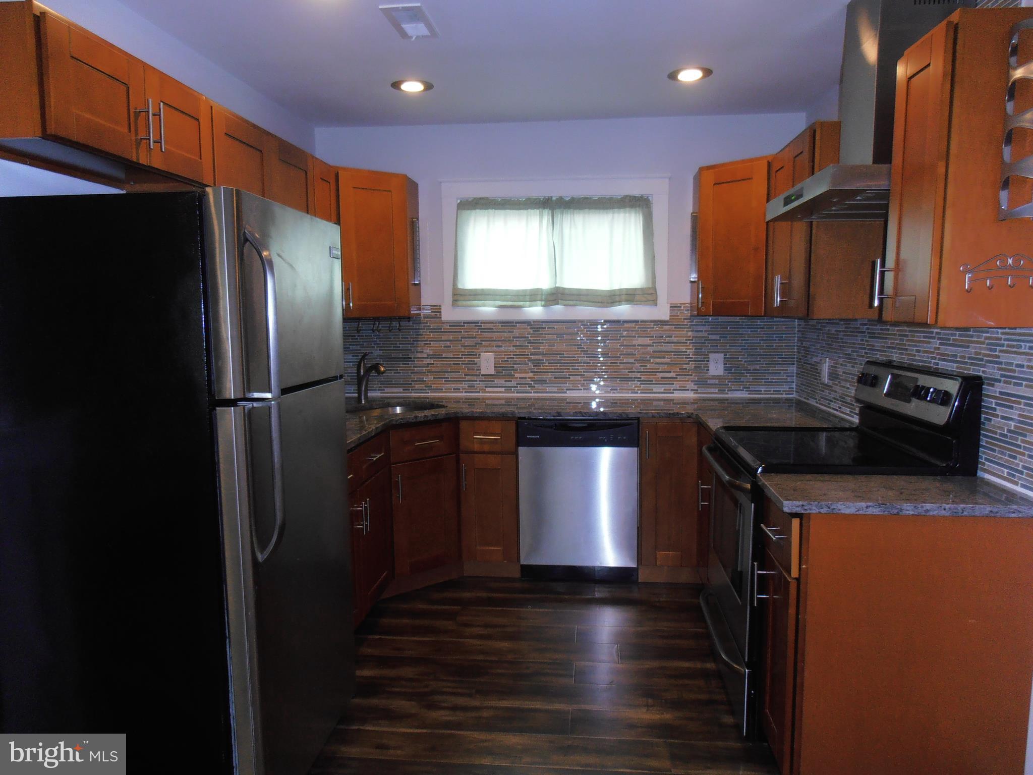 40 Ravine Lane Levittown, PA 19055 - Photo 5 of 20 Kitchen
