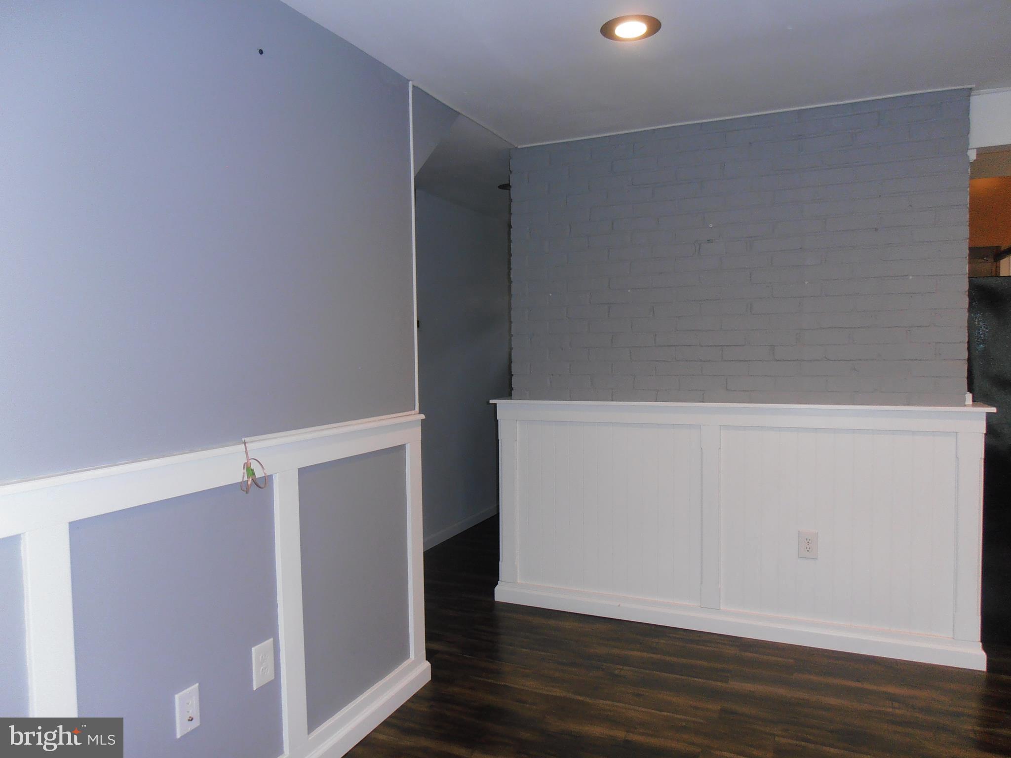 40 Ravine Lane Levittown, PA 19055 - Photo 7 of 20 Living Room