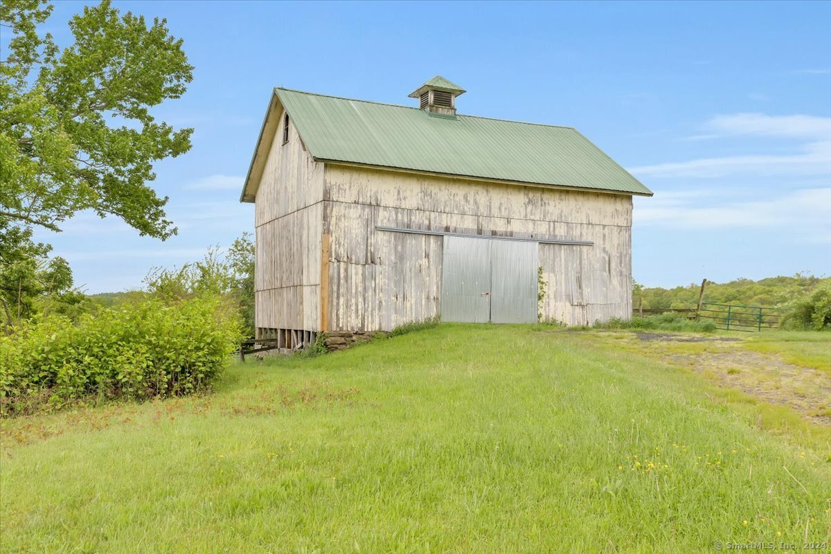 148 Wallingford Road Durham, CT 06422 - Photo 5 of 11