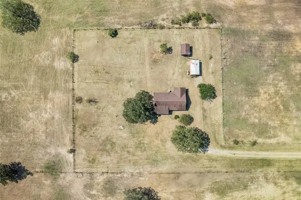 $1,600,000 | 5637 Jeddo Road, Waelder, TX 78959