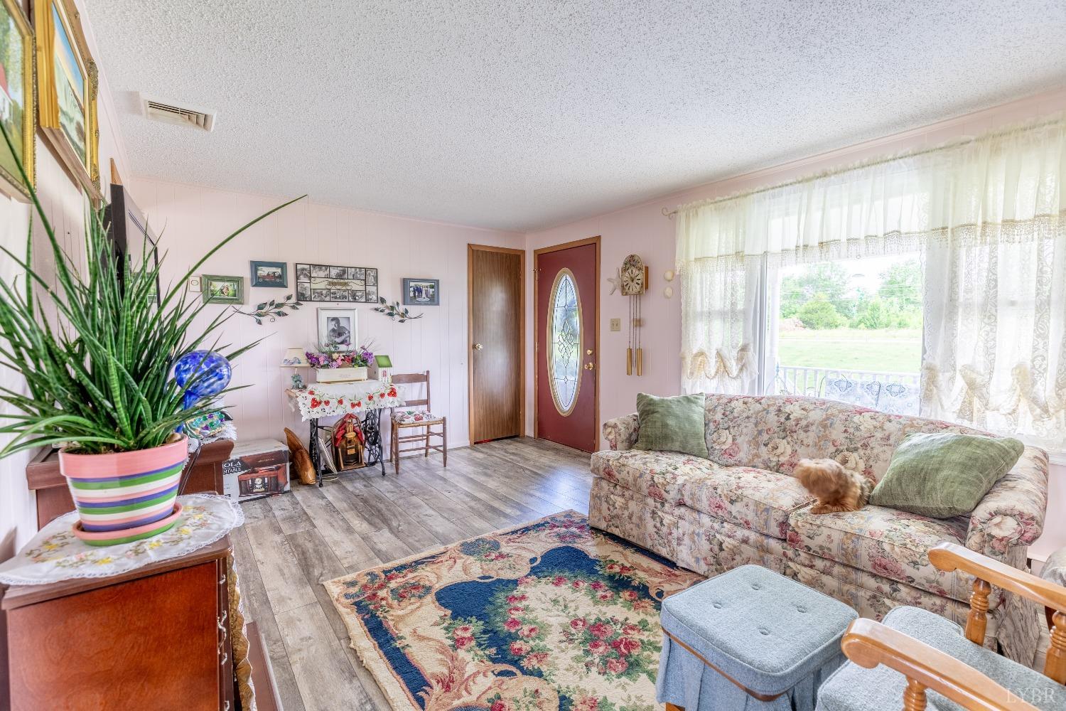 989 Pigeon Run Road Gladys, VA 24554 - Photo 10 of 44 Gallery Image 10