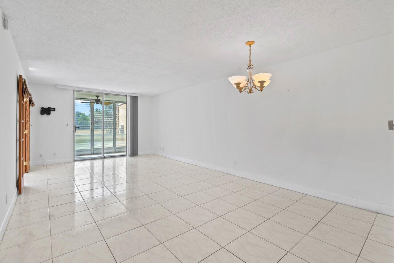 6161 Northwest 2nd Avenue, Unit 1190 Boca Raton, FL 33487 - Photo 8 of 19 Dining Area