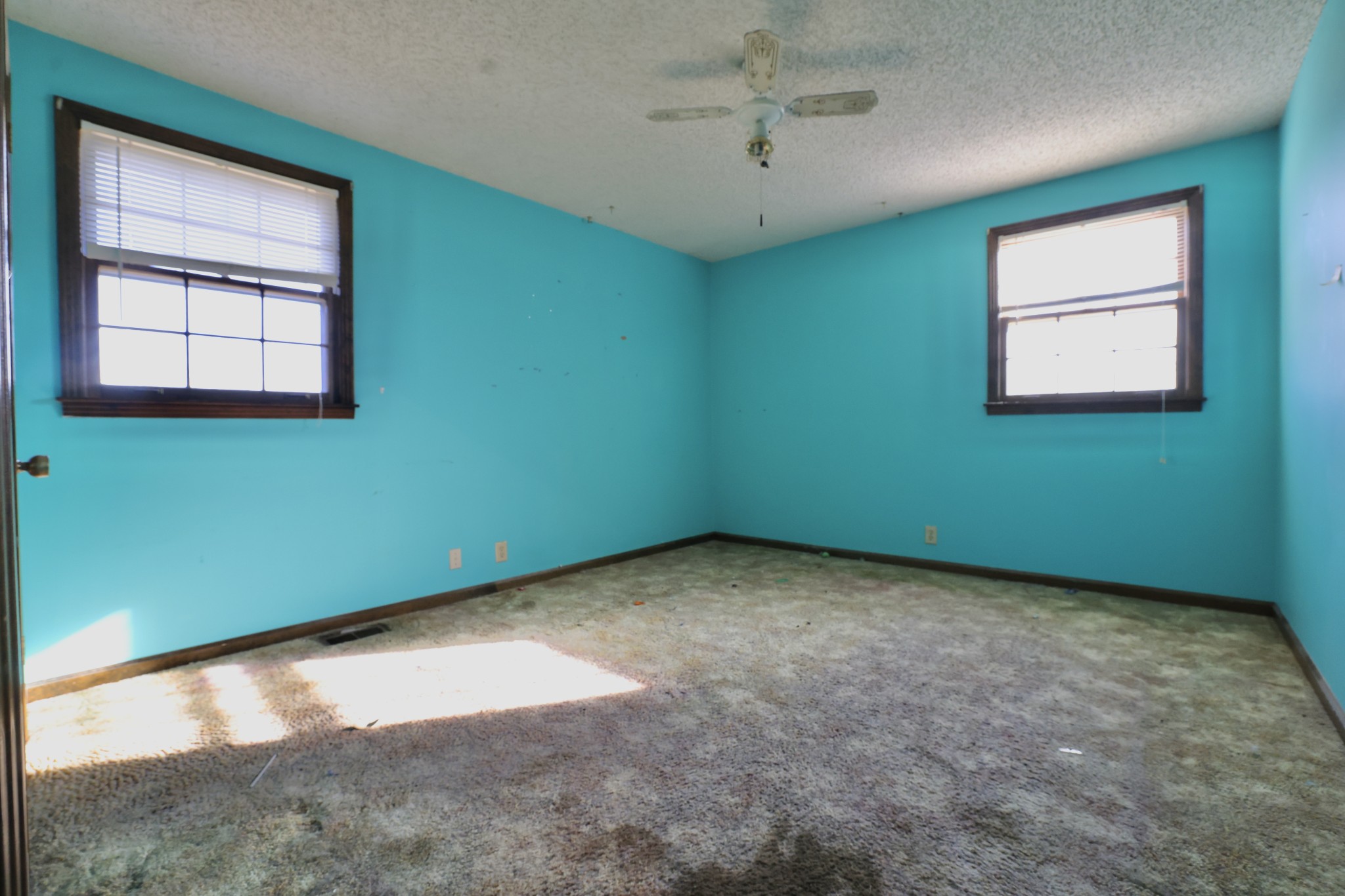 1170 Madison Creek Road Goodlettsville, TN 37072 - Photo 24 of 32 an empty room with windows