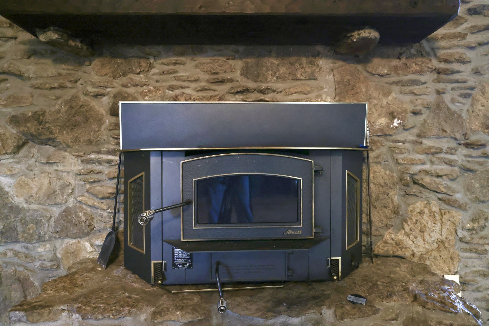 1170 Madison Creek Road Goodlettsville, TN 37072 - Photo 9 of 32 a fireplace