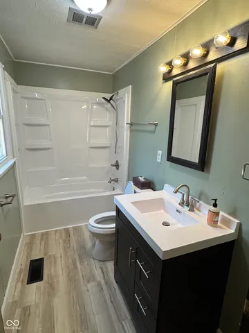 $219,000 | 1724 East 1000 South, Kingman, IN 47952