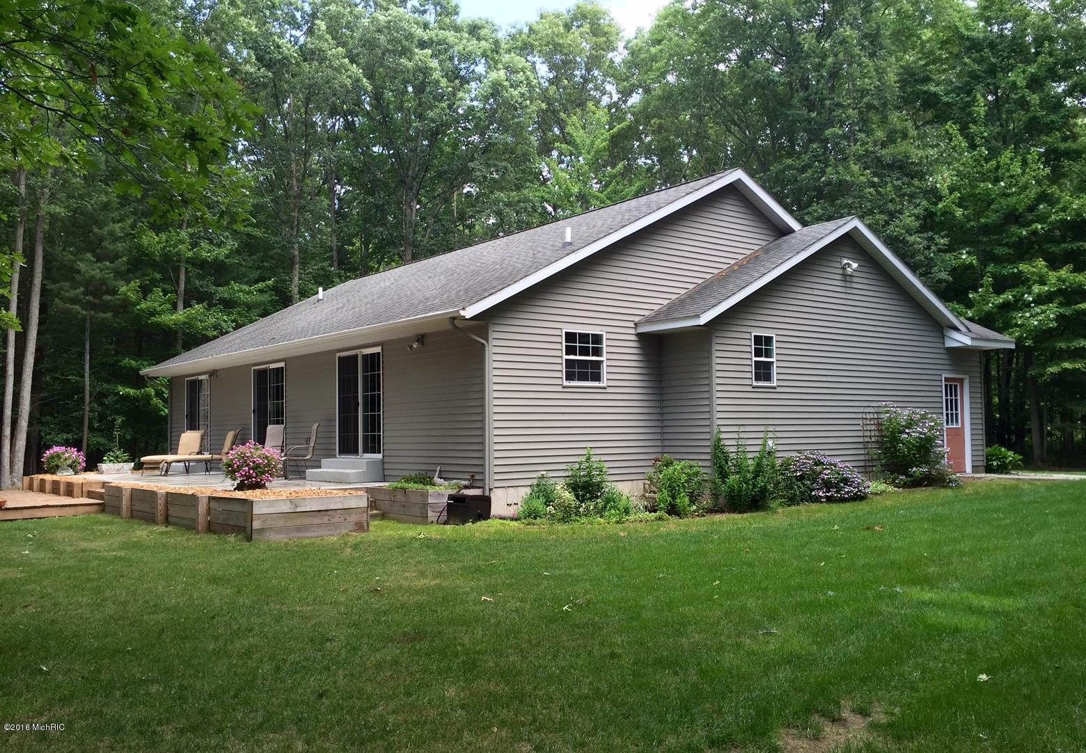 6640 Hancock Road Montague, MI 49437 - Photo 4 of 22 FullSizeRender (27)