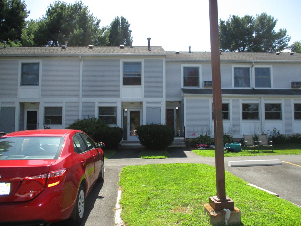58 Northridge Road, Unit 58 Beverly, MA 01915 - Photo 2 of 17 Gallery Image 2
