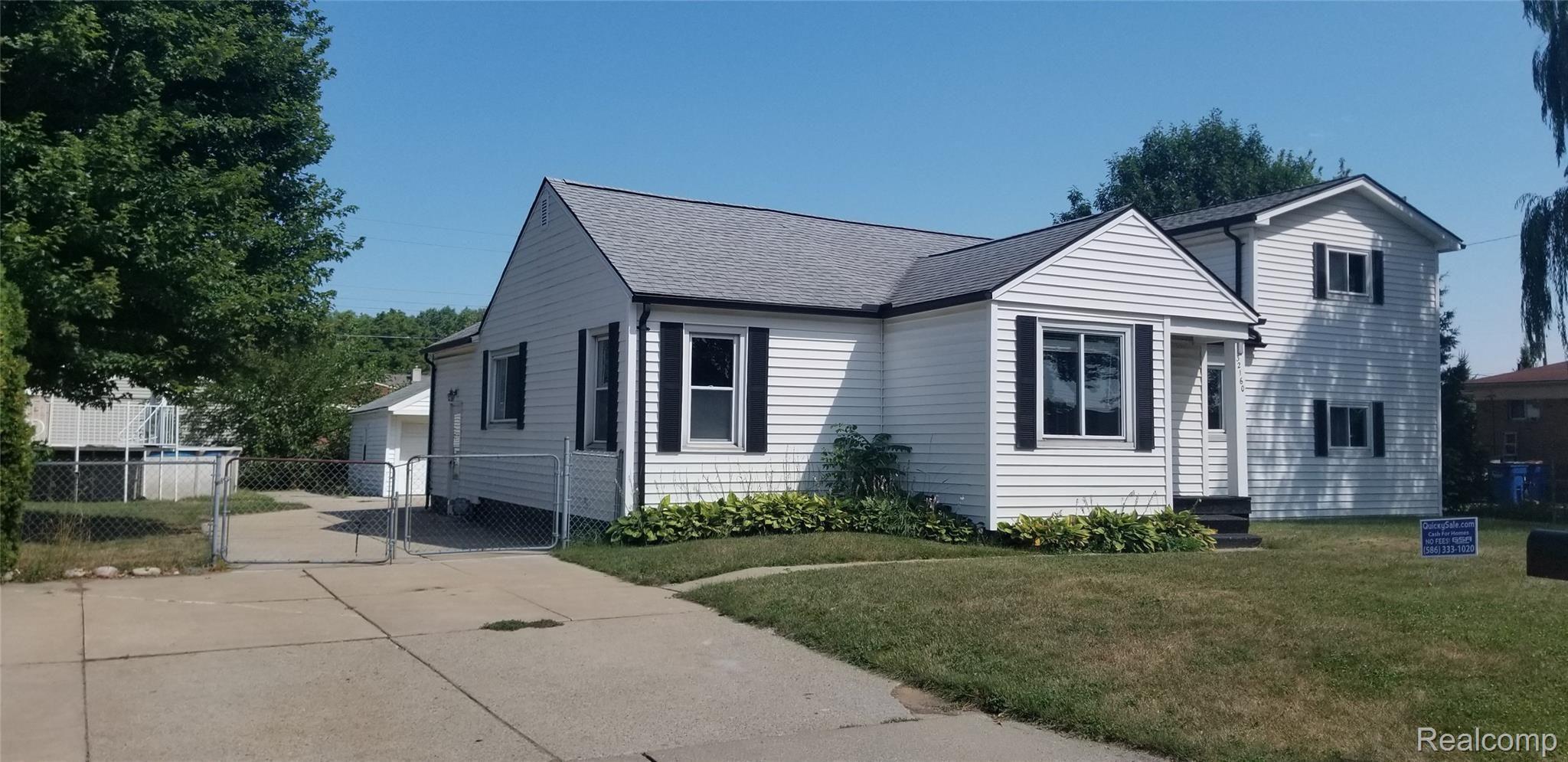 32160 Ruehle Avenue Warren, MI 48093 - Photo 4 of 23 20190813_153643.jpg