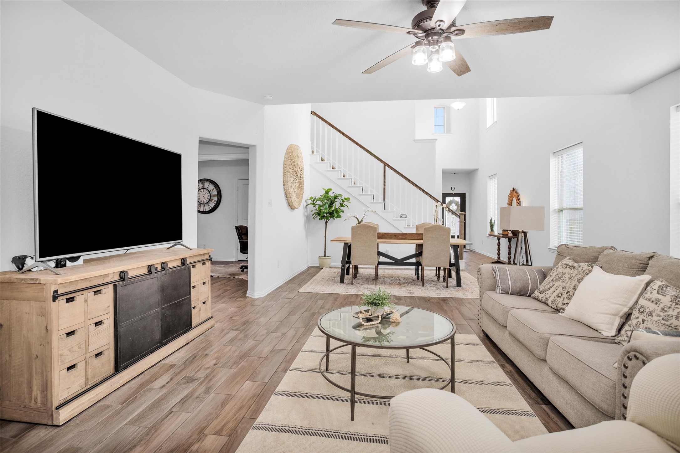 118 Emory Birch Montgomery, TX 77316 - Photo 9 of 35 a living room with furniture and a flat screen tv