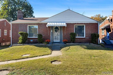 $165,000 | 1059 North And South Road, University City, MO 63130
