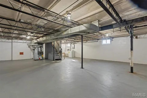 $165,000 | 1059 North And South Road, University City, MO 63130