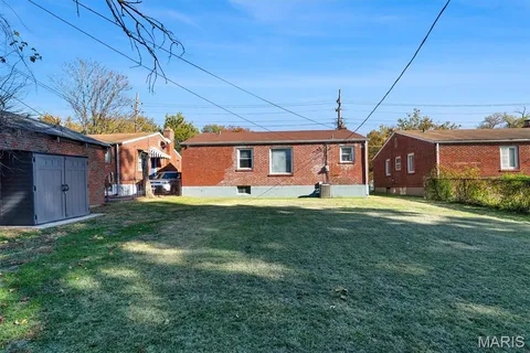 $165,000 | 1059 North And South Road, University City, MO 63130