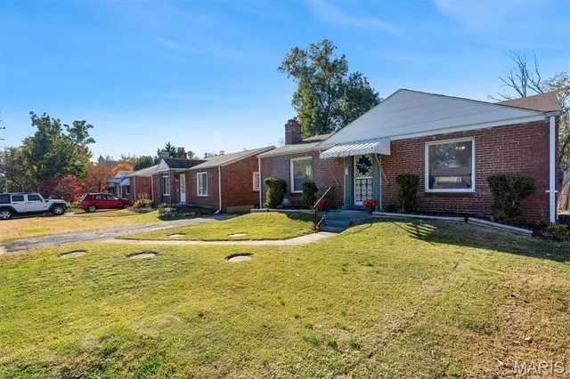 $165,000 | 1059 North And South Road, University City, MO 63130