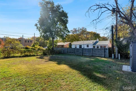 $165,000 | 1059 North And South Road, University City, MO 63130