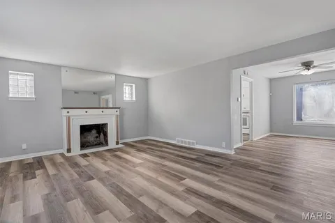 $165,000 | 1059 North And South Road, University City, MO 63130