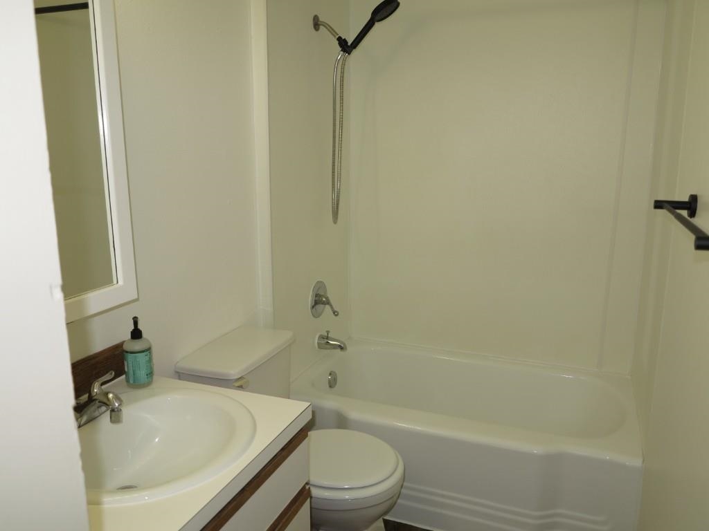 118 West 2nd Street Cheney, WA 99004 - Photo 9 of 21