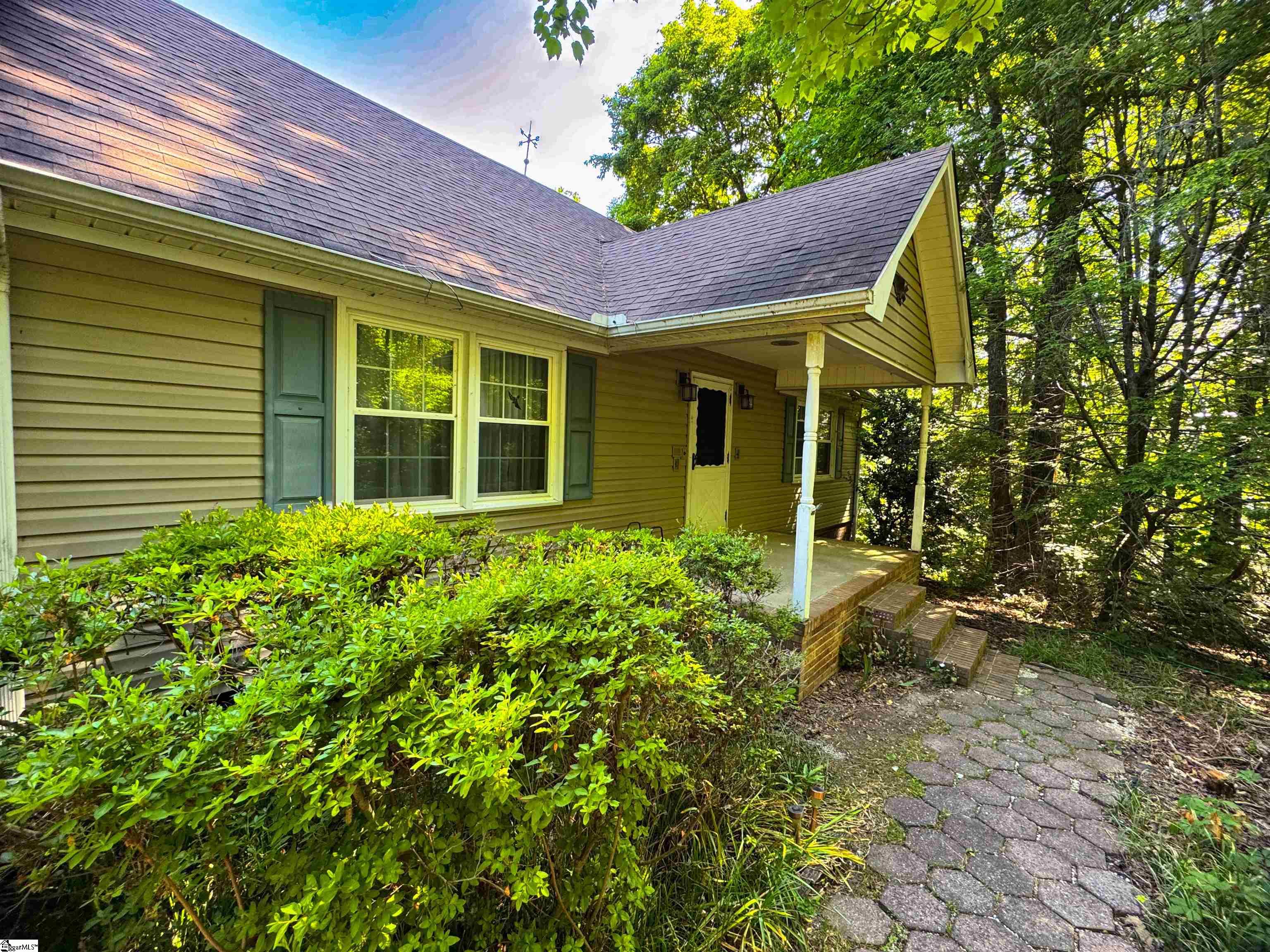 213 Anthony Road Pickens, SC 29671 - Photo 6 of 39