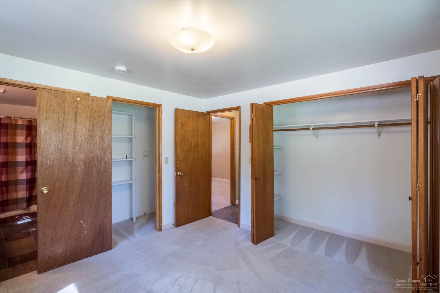 19143 Kiowa Road Bend, OR 97702 - Photo 11 of 25 Additional Photo