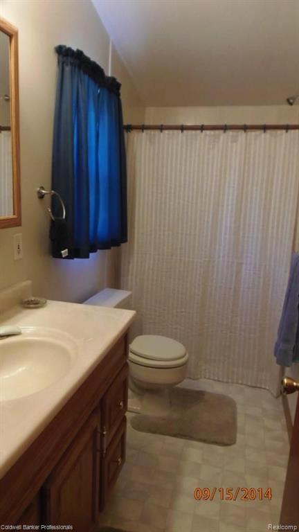 7931 Almont Road Almont, MI 48003 - Photo 14 of 17
