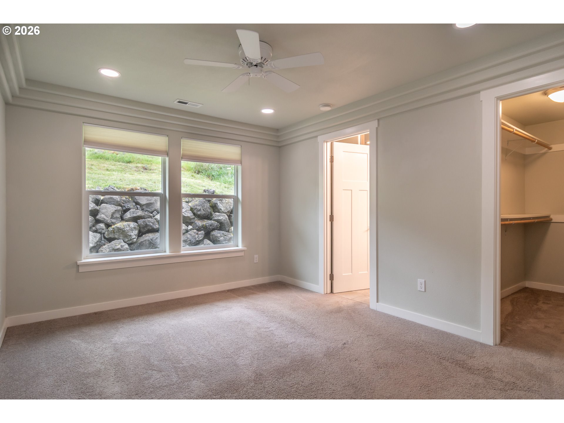 4509 Northeast Ridenour Street Winchester, OR 97495 - Photo 16 of 37