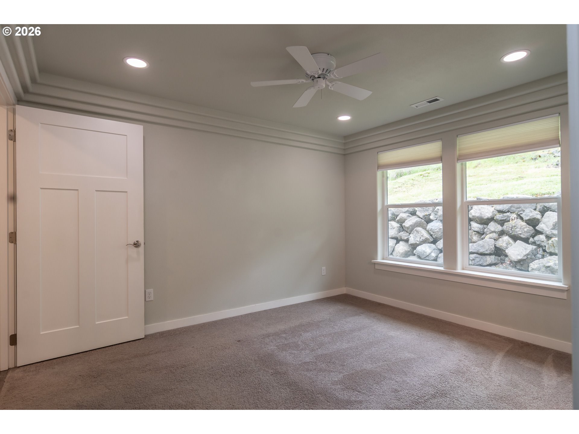 4509 Northeast Ridenour Street Winchester, OR 97495 - Photo 18 of 37