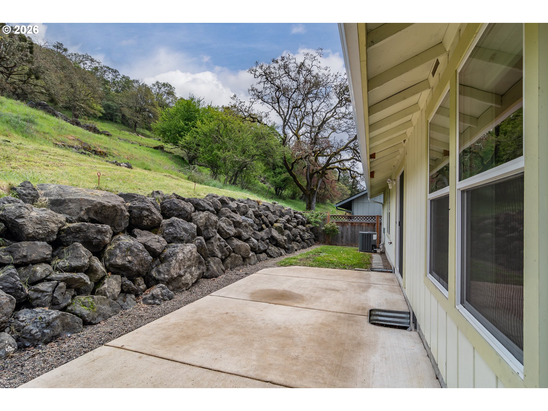 4509 Northeast Ridenour Street Winchester, OR 97495 - Photo 33 of 37