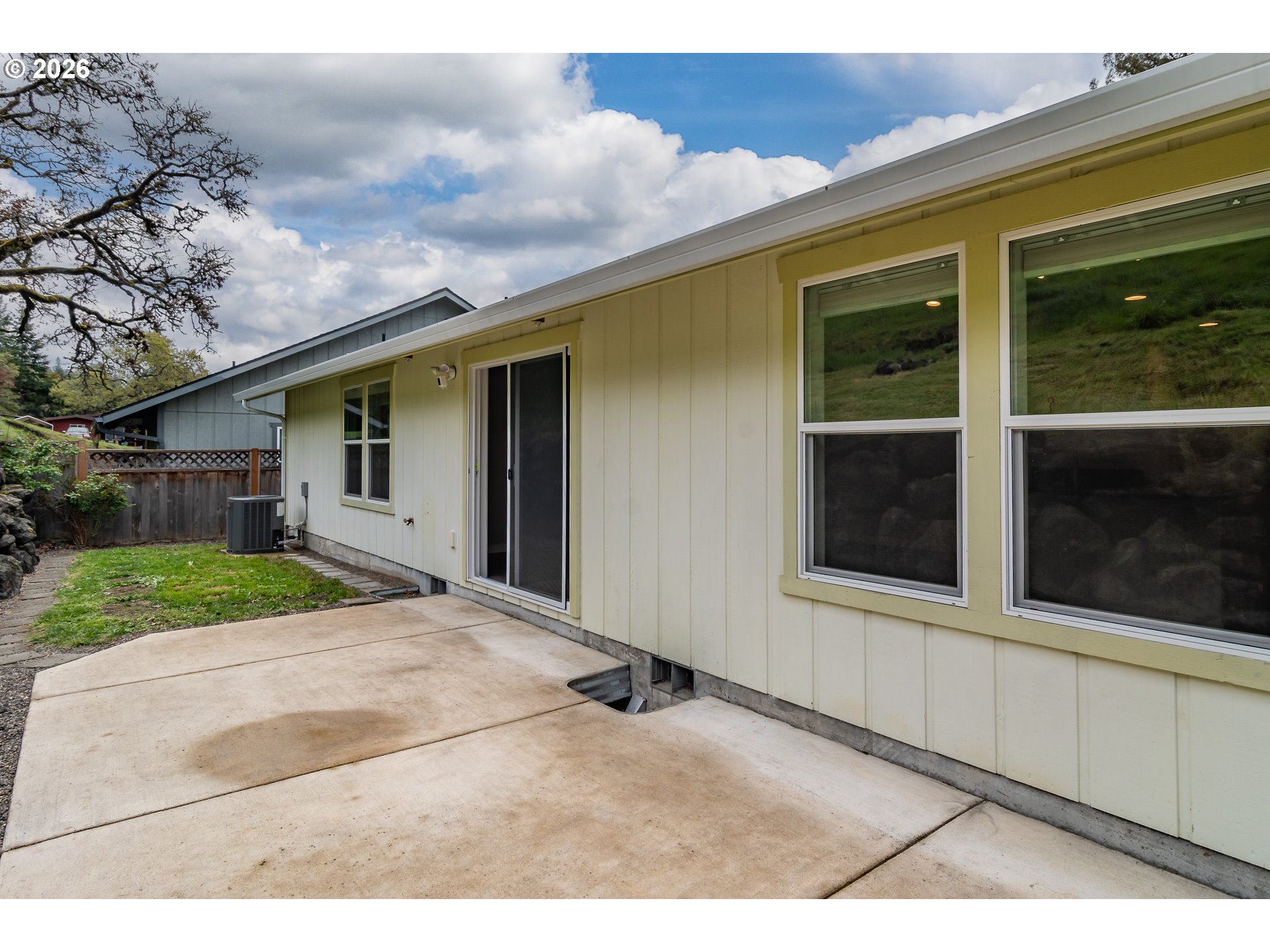 4509 Northeast Ridenour Street Winchester, OR 97495 - Photo 34 of 37
