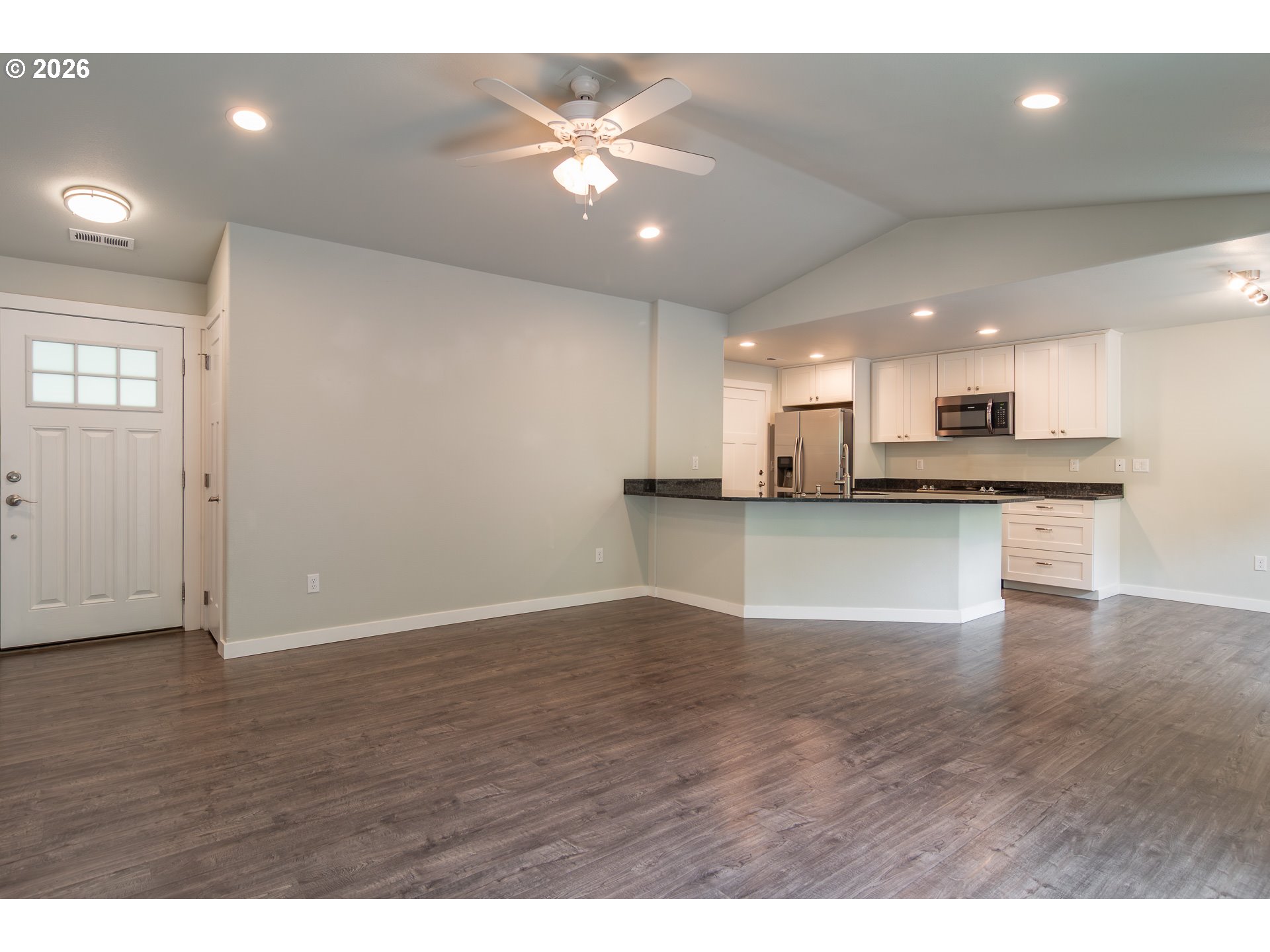 4509 Northeast Ridenour Street Winchester, OR 97495 - Photo 5 of 37