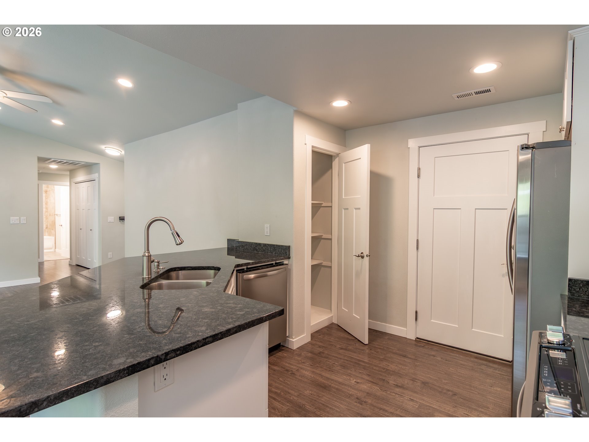 4509 Northeast Ridenour Street Winchester, OR 97495 - Photo 8 of 37