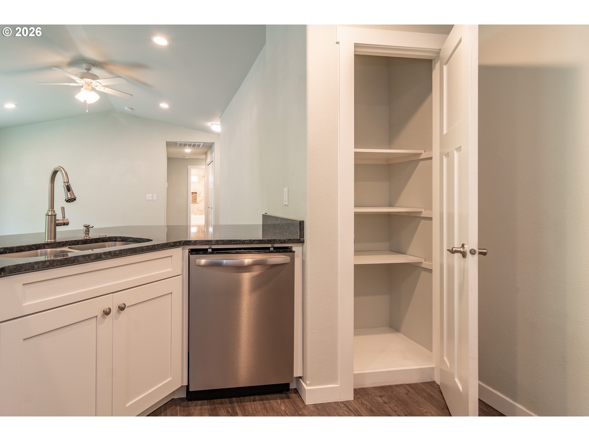 4509 Northeast Ridenour Street Winchester, OR 97495 - Photo 9 of 37