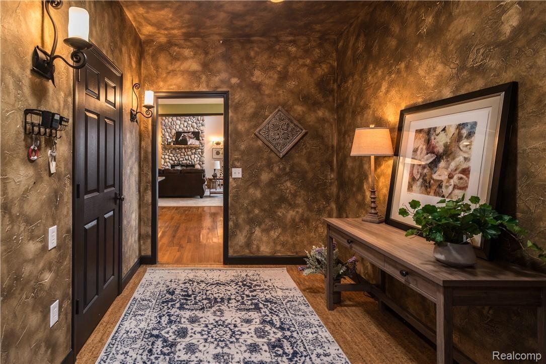 4760 Winding Way Howell, MI 48843 - Photo 17 of 59 Awesome Mudroom