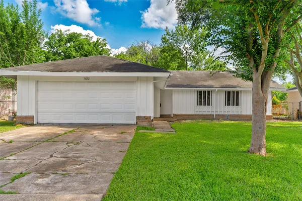 $199,999 | 11622 Sela Lane, Houston, TX 77072