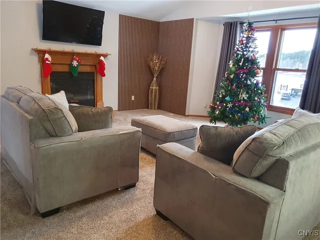 $349,900 | 109 Vantage Drive, Camillus, NY 13031