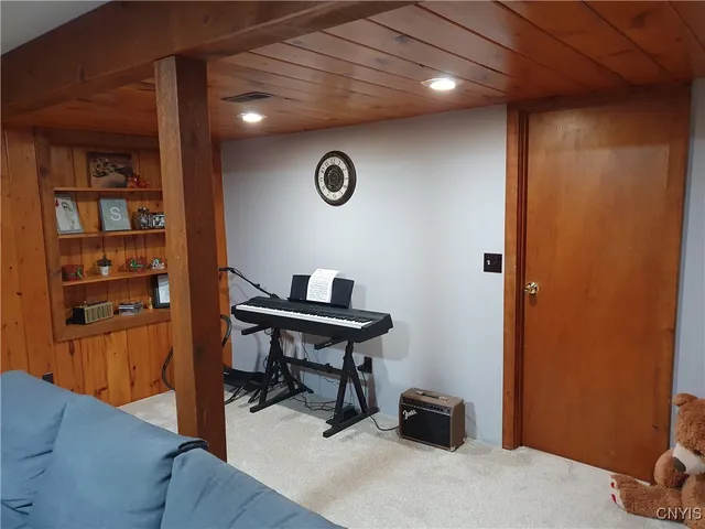 $349,900 | 109 Vantage Drive, Camillus, NY 13031