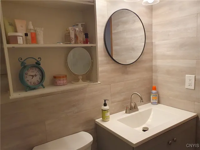 $349,900 | 109 Vantage Drive, Camillus, NY 13031