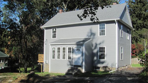 21 Pomona Road Worcester, MA 01602 - Photo 2 of 12